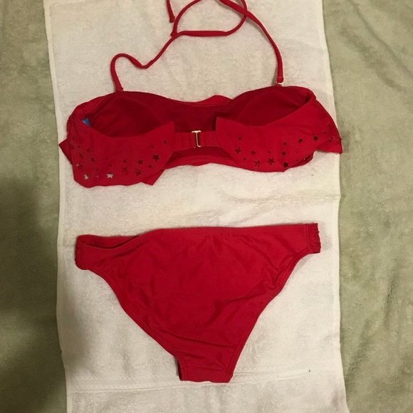 Red bikini set - Picture 2 of 2